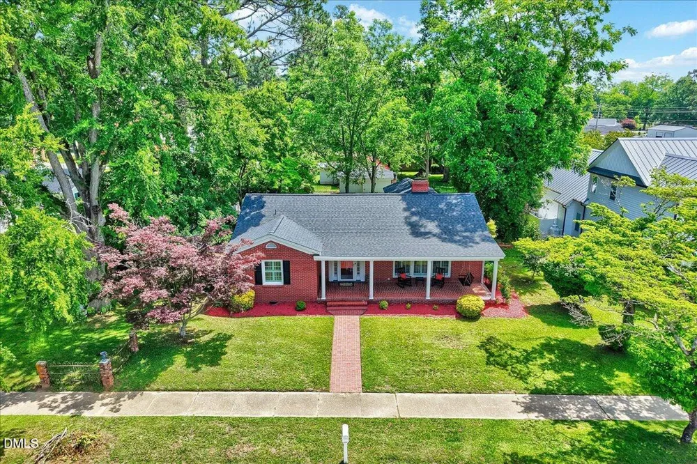 402 Main Street Four Oaks, NC 27524