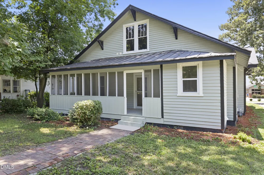 220 Beaman Street Clinton, NC 28328