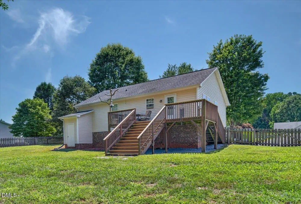 8140 Silas Drive Snow Camp, NC 27349