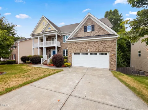 320 Knollcrest Lane