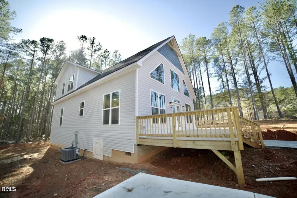 253 Sandy Point Drive Manson, NC 27553