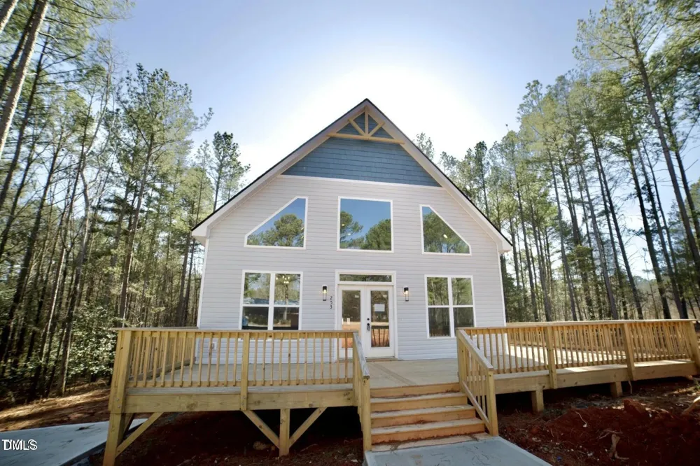 253 Sandy Point Drive Manson, NC 27553