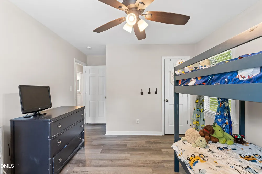 1002 E Maplewood Drive Benson, NC 27504