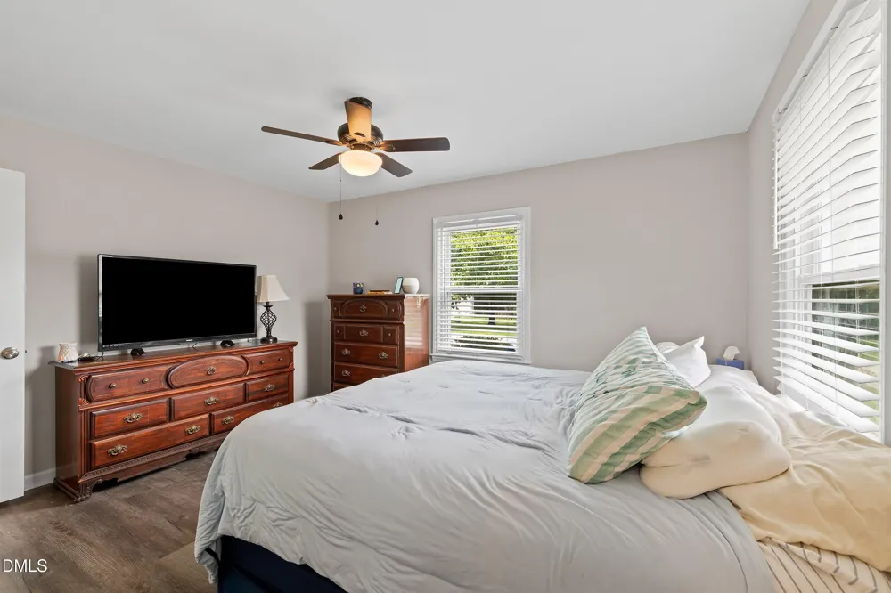 1002 E Maplewood Drive Benson, NC 27504
