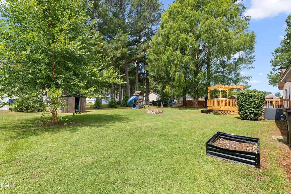 1002 E Maplewood Drive Benson, NC 27504