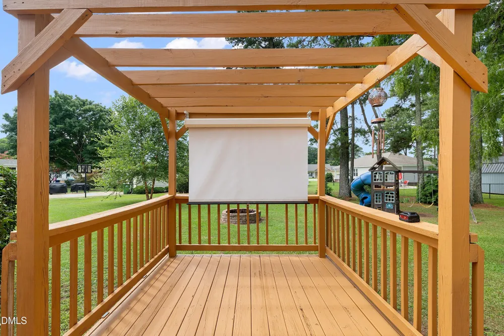 1002 E Maplewood Drive Benson, NC 27504