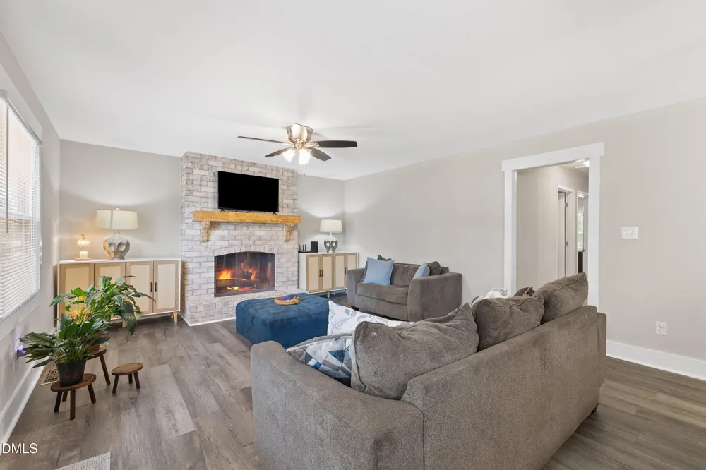 1002 E Maplewood Drive Benson, NC 27504