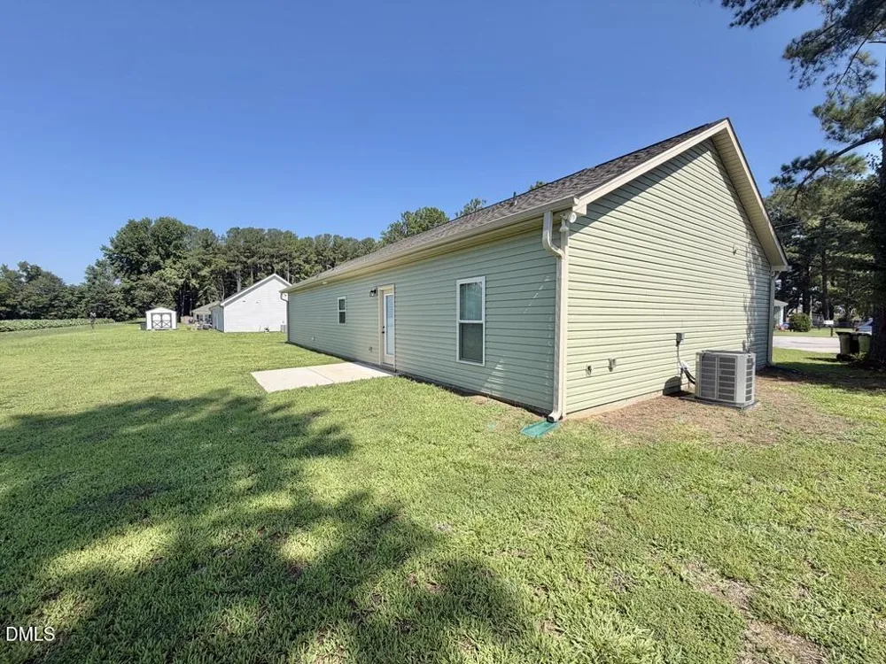 404 S Eastwood Drive Benson, NC 27504
