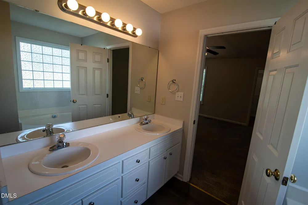 20 Boardwalk Avenue Benson, NC 27504