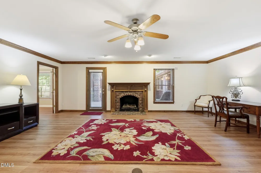 527 Nassau Trail Asheboro, NC 27205