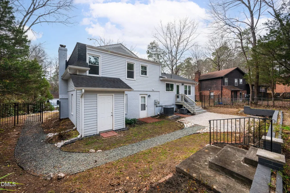 1112 Stonehedge Avenue Durham, NC 27707