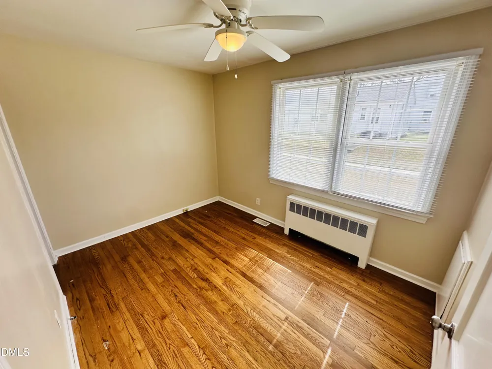 1700 Roslyn #27d Burlington, NC 27215