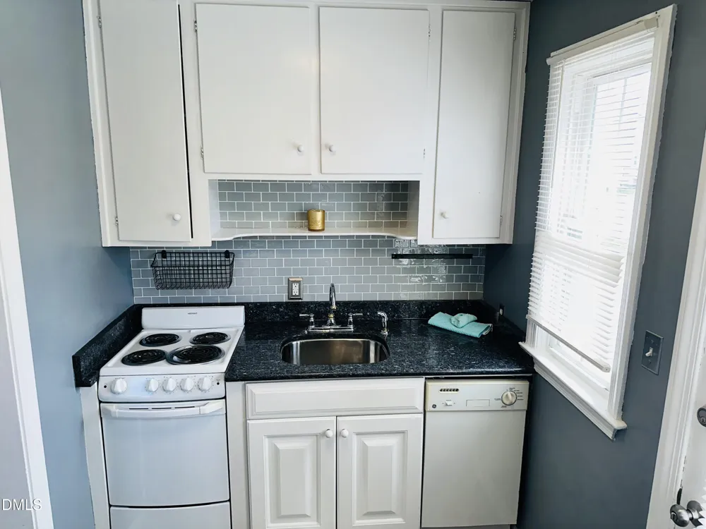 1700 Roslyn #27d Burlington, NC 27215