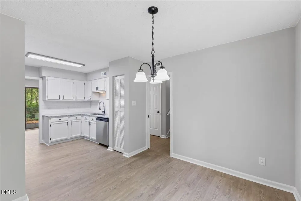 4101 Five Oaks Drive #40 Durham, NC 27707