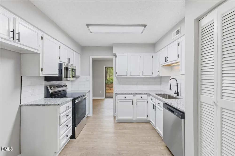 4101 Five Oaks Drive #40 Durham, NC 27707