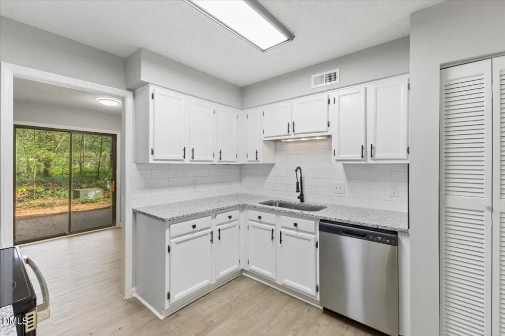 4101 Five Oaks Drive #40 Durham, NC 27707