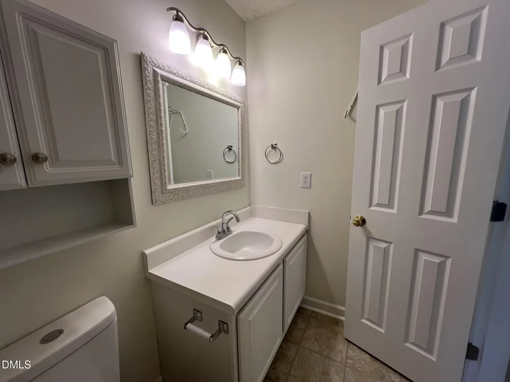 1722 Stroll Circle Fuquay Varina, NC 27526