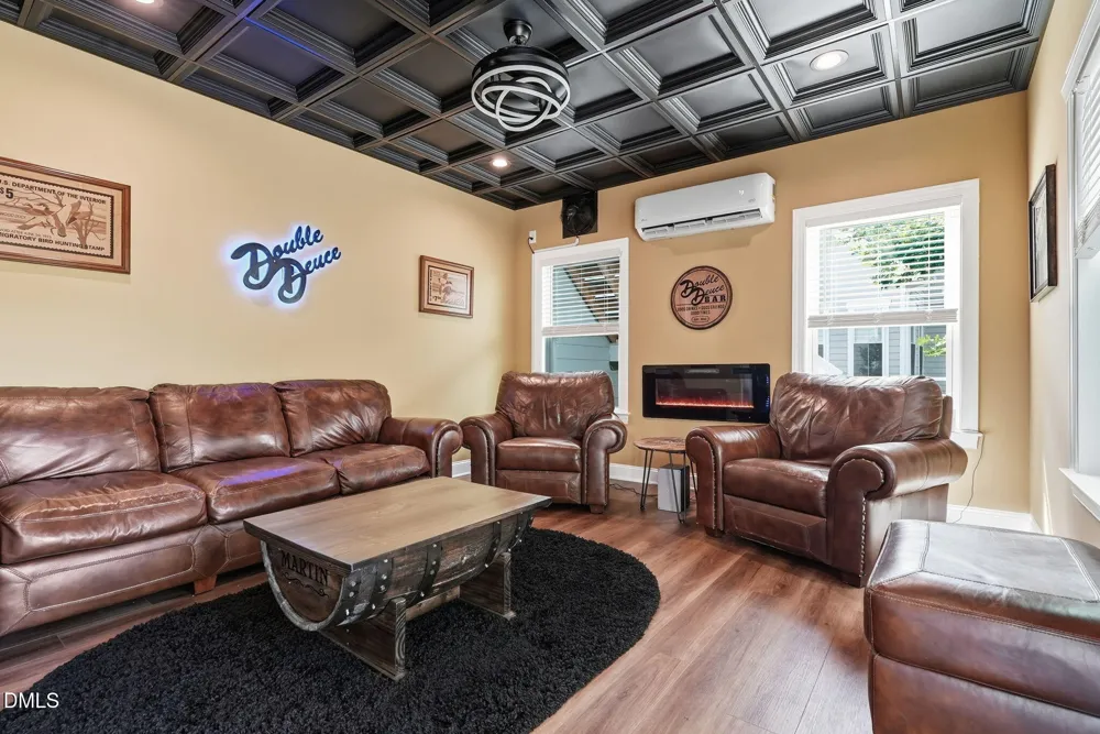 32 Old Hickory Pittsboro, NC 27312