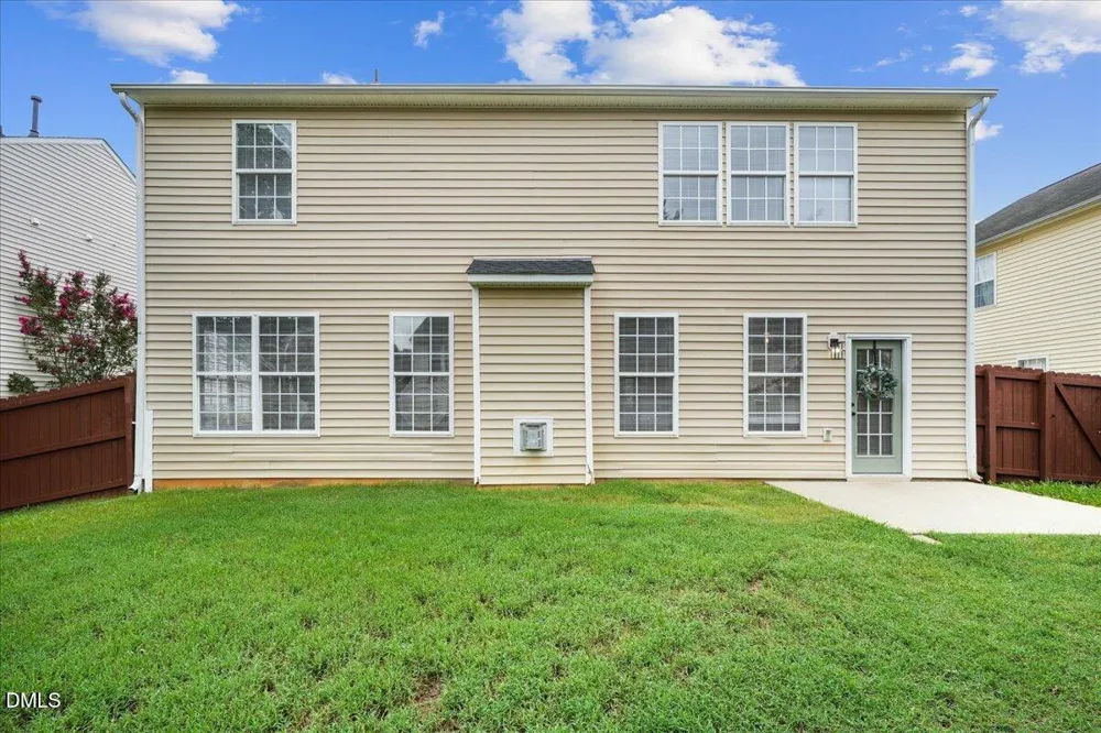 112 Smith Rock Drive Holly Springs, NC 27540