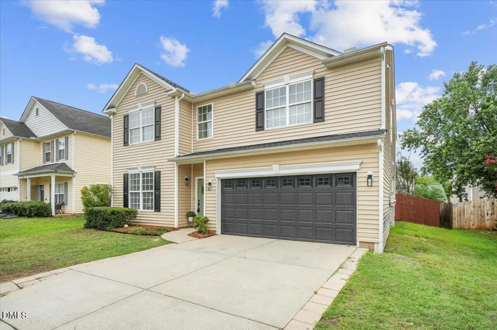 112 Smith Rock Drive Holly Springs, NC 27540