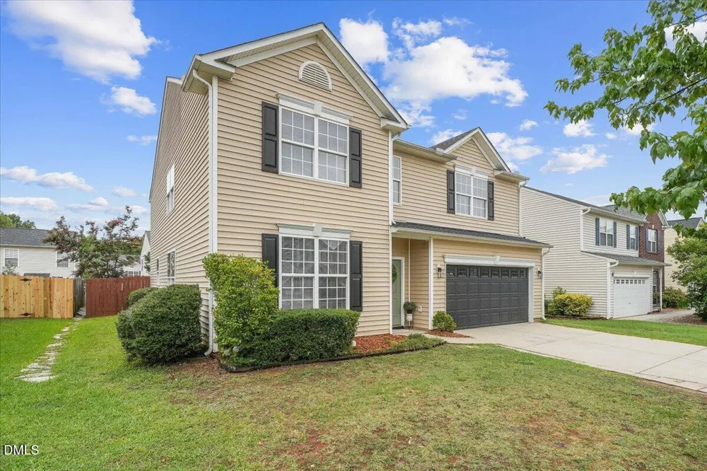 112 Smith Rock Drive Holly Springs, NC 27540