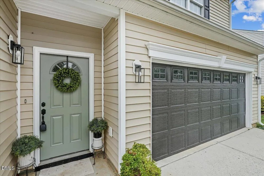 112 Smith Rock Drive Holly Springs, NC 27540