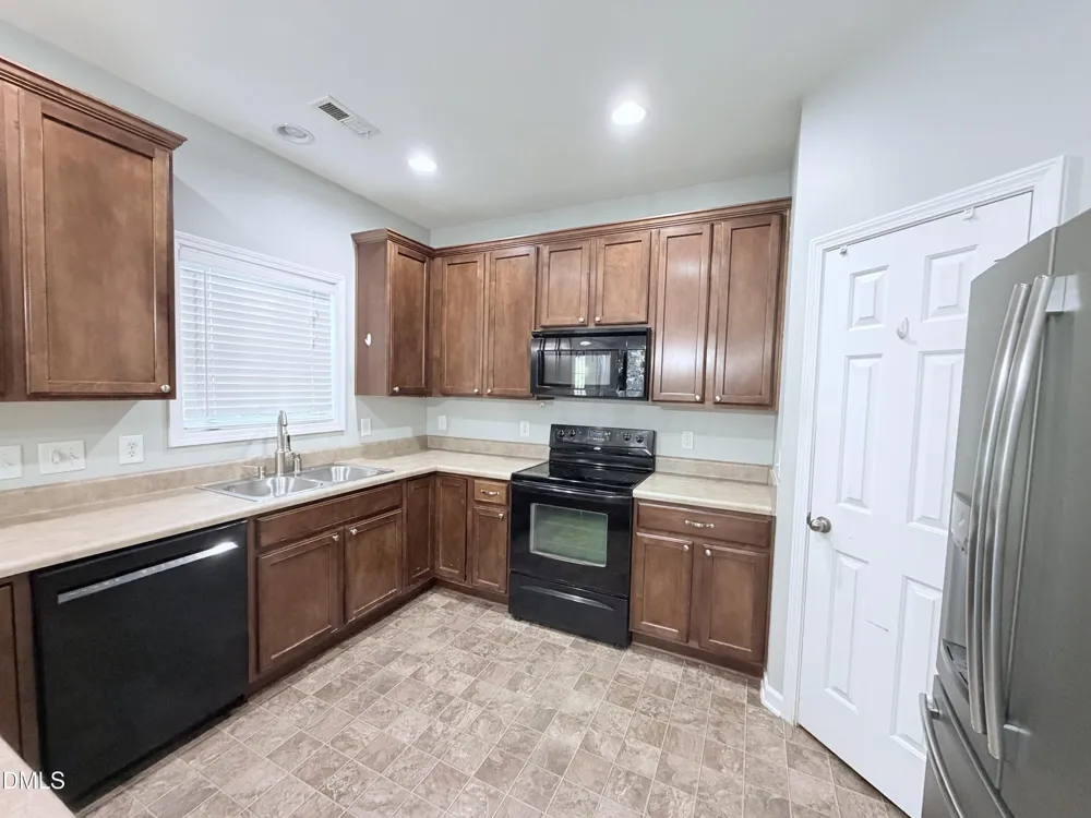 536 Gooseberry Drive Holly Springs, NC 27540