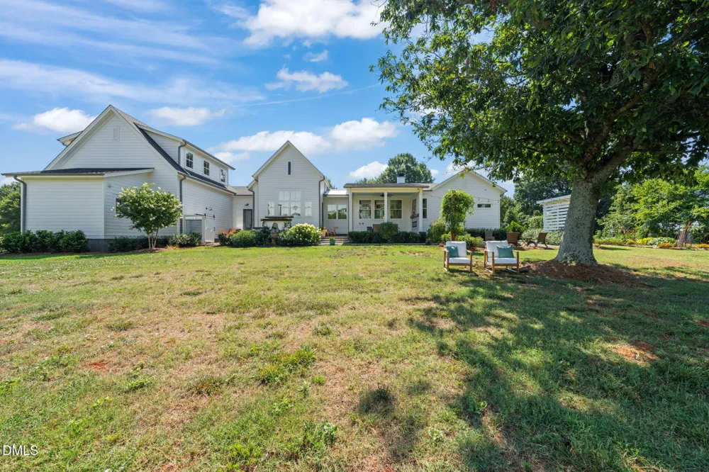 648 Hunter Glenn Lane Siler City, NC 27344