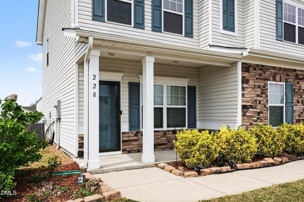 228 Monroe Fields Drive Benson, NC 27504