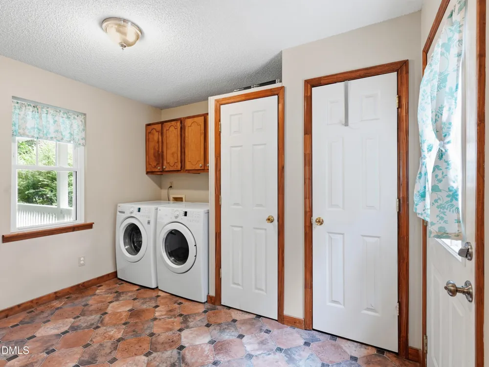 15 Sylvan Way Zebulon, NC 27597