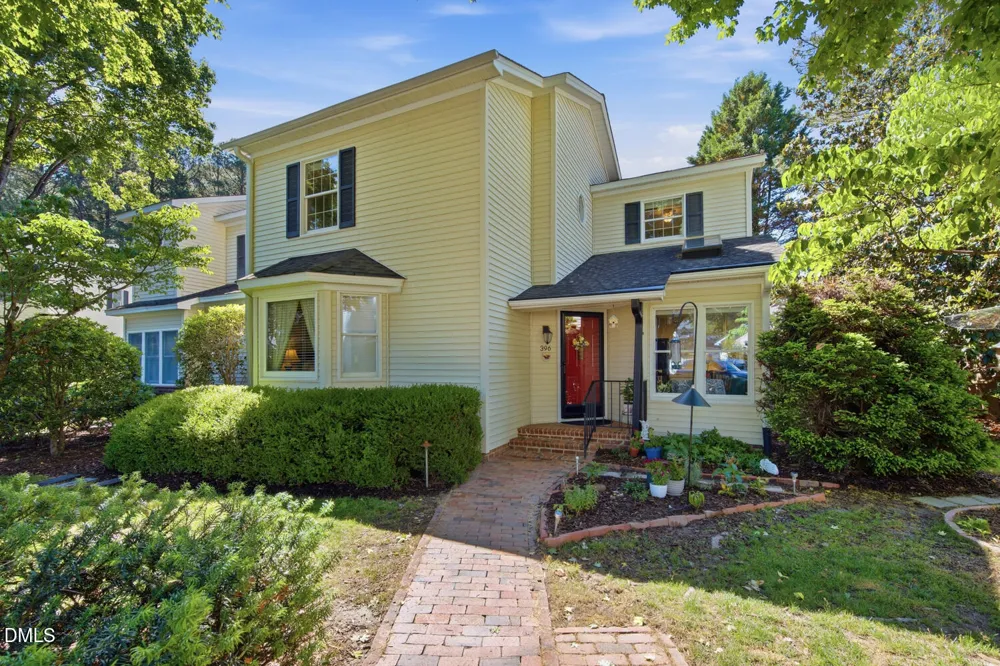 396 Lyndfield Close Pittsboro, NC 27312