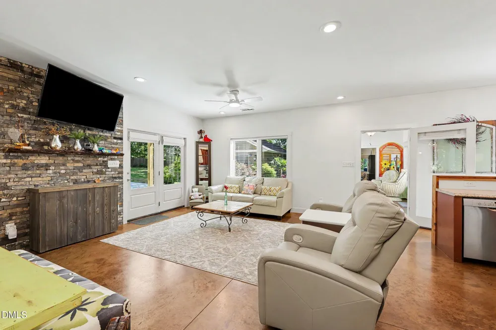 5409 Dobson Road Greensboro, NC 27410
