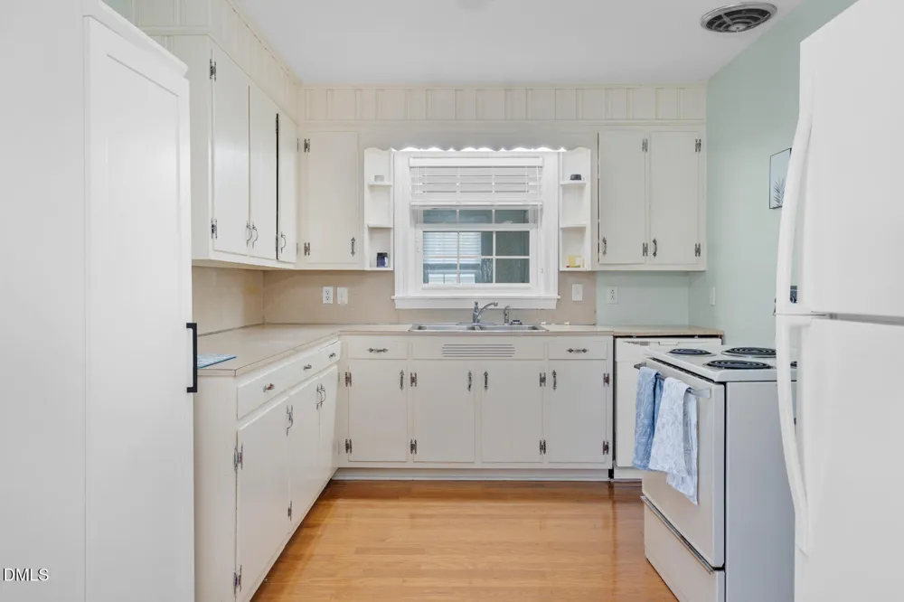 384 Snow Hill Street Ayden, NC 28513