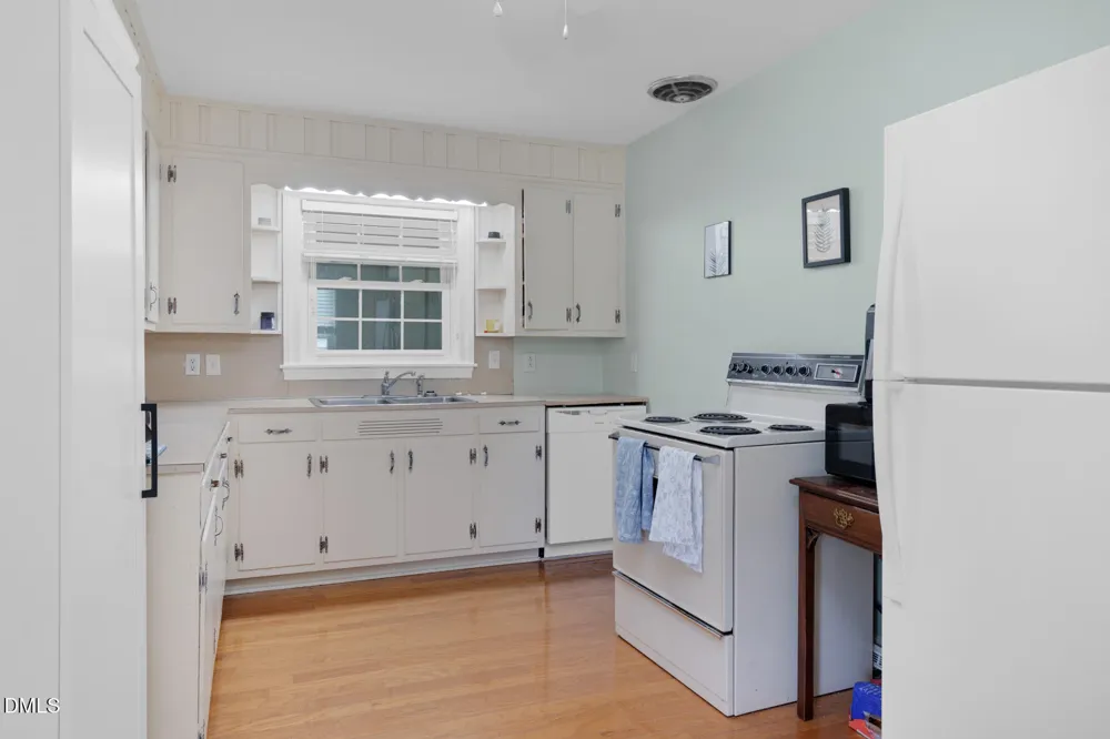 384 Snow Hill Street Ayden, NC 28513