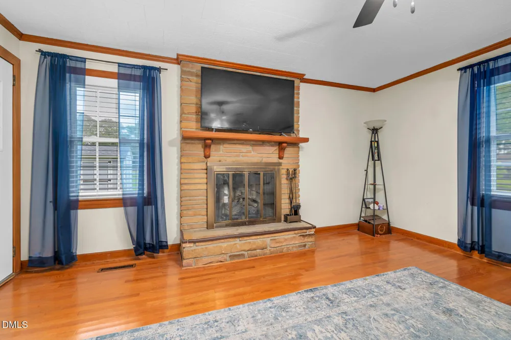 384 Snow Hill Street Ayden, NC 28513