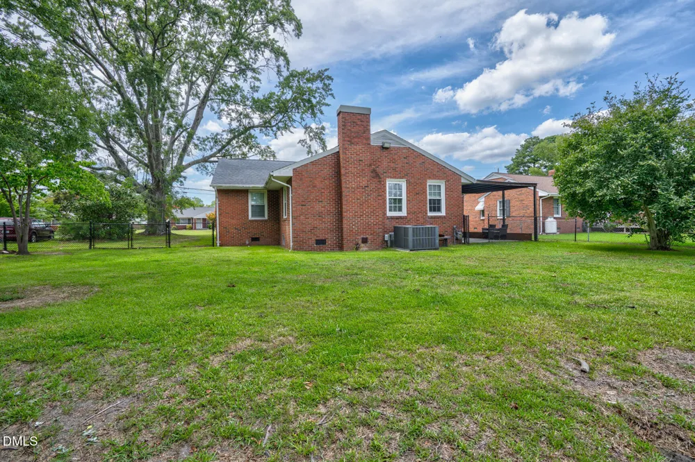 384 Snow Hill Street Ayden, NC 28513