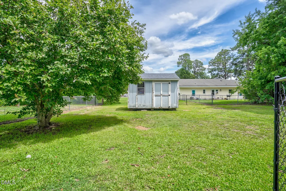 384 Snow Hill Street Ayden, NC 28513
