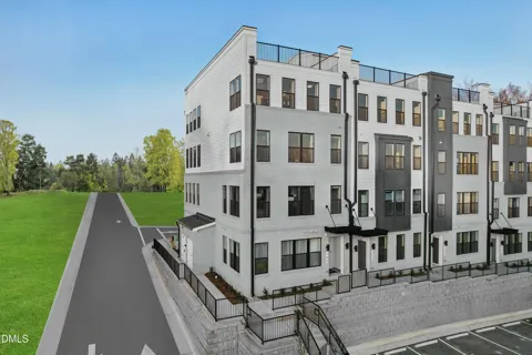 164 White Street ##200