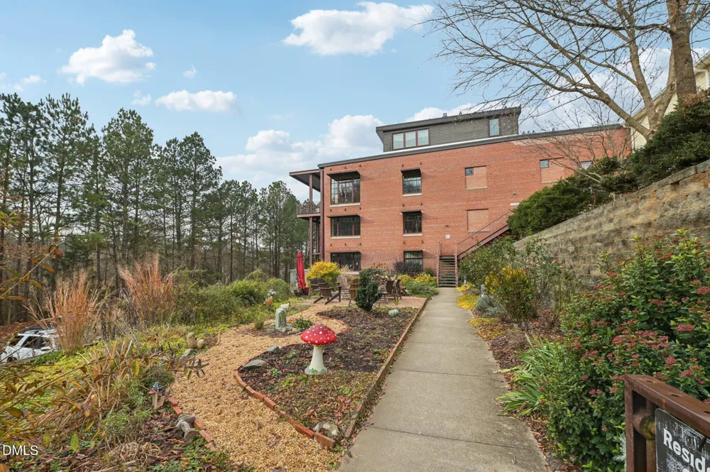 1860 Sissipahaw Way #D208 Saxapahaw, NC 27253