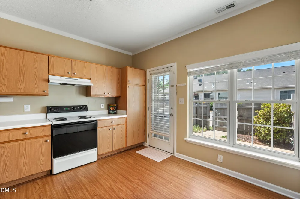 329 Commons Drive Holly Springs, NC 27540