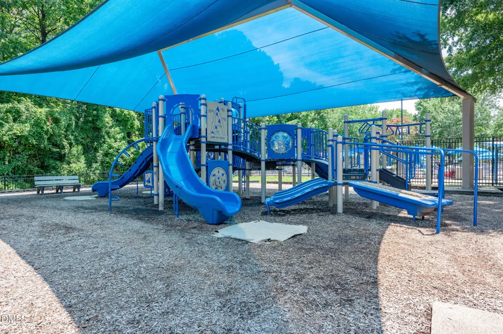 329 Commons Drive Holly Springs, NC 27540