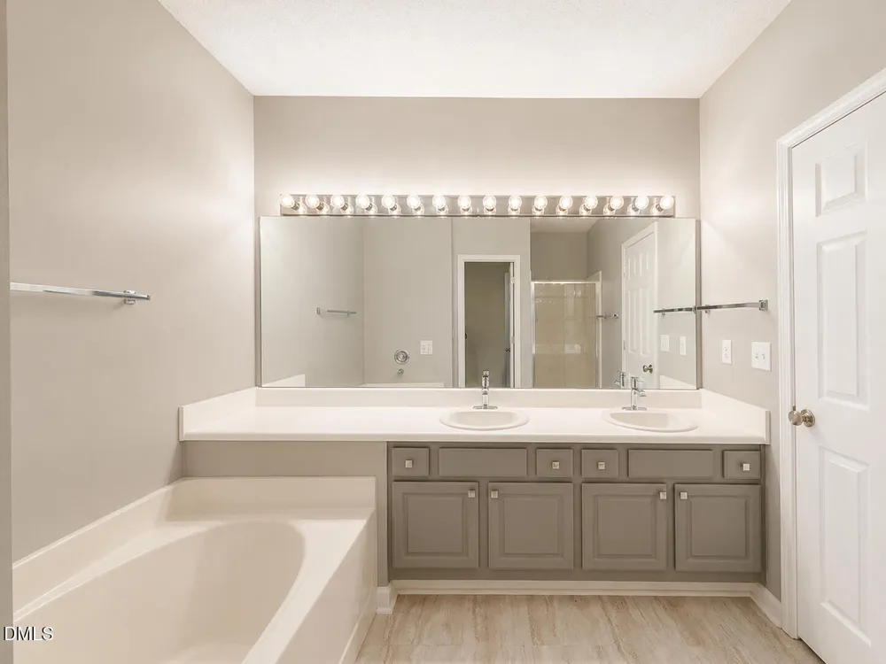 119 Chinabrook Court Morrisville, NC 27560