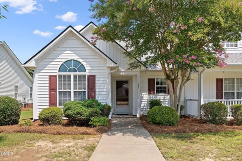 585 Pinecroft Drive