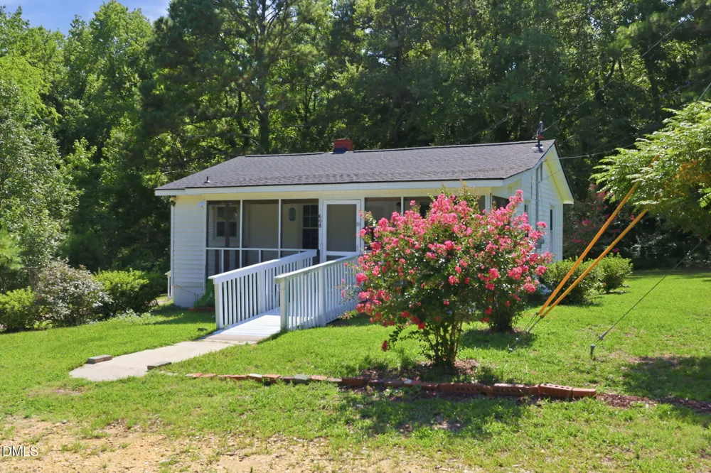 608 16th Street Erwin, NC 28339