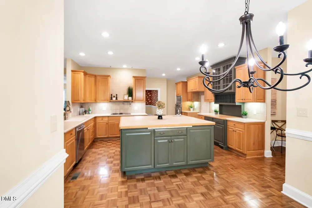862 Hatfield Pittsboro, NC 27312