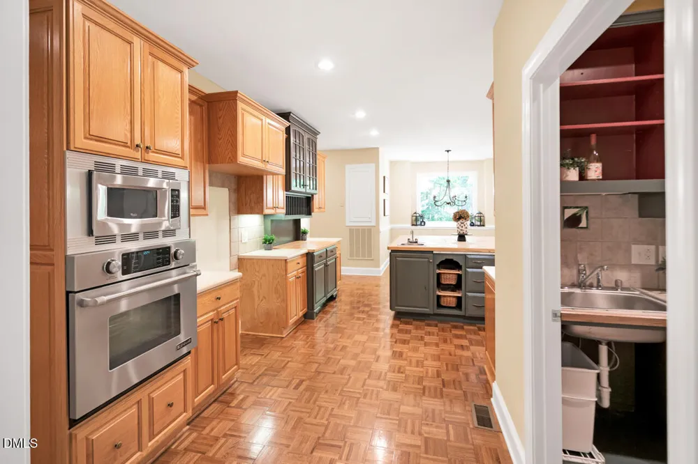 862 Hatfield Pittsboro, NC 27312