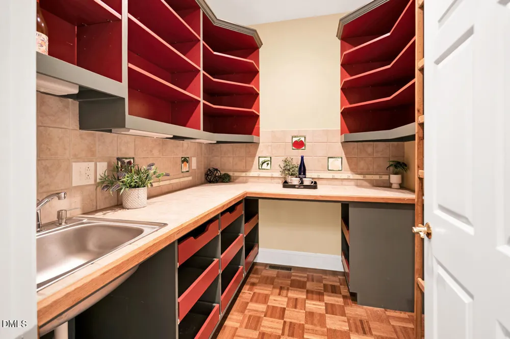 862 Hatfield Pittsboro, NC 27312