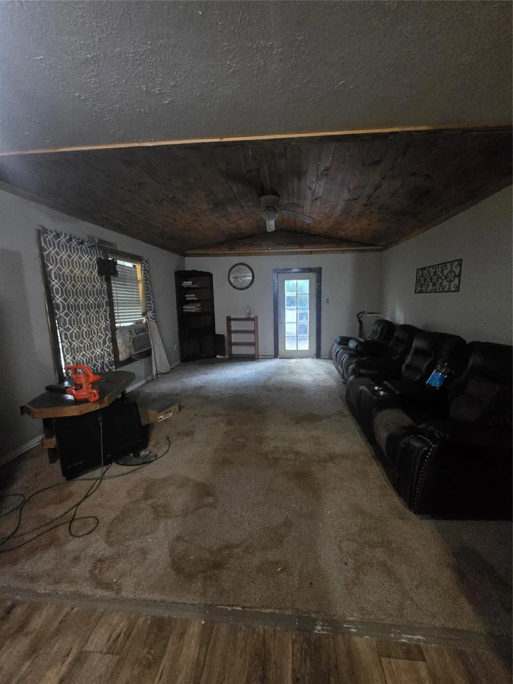 773 The Ole Barney Road Livingston, TX 77351