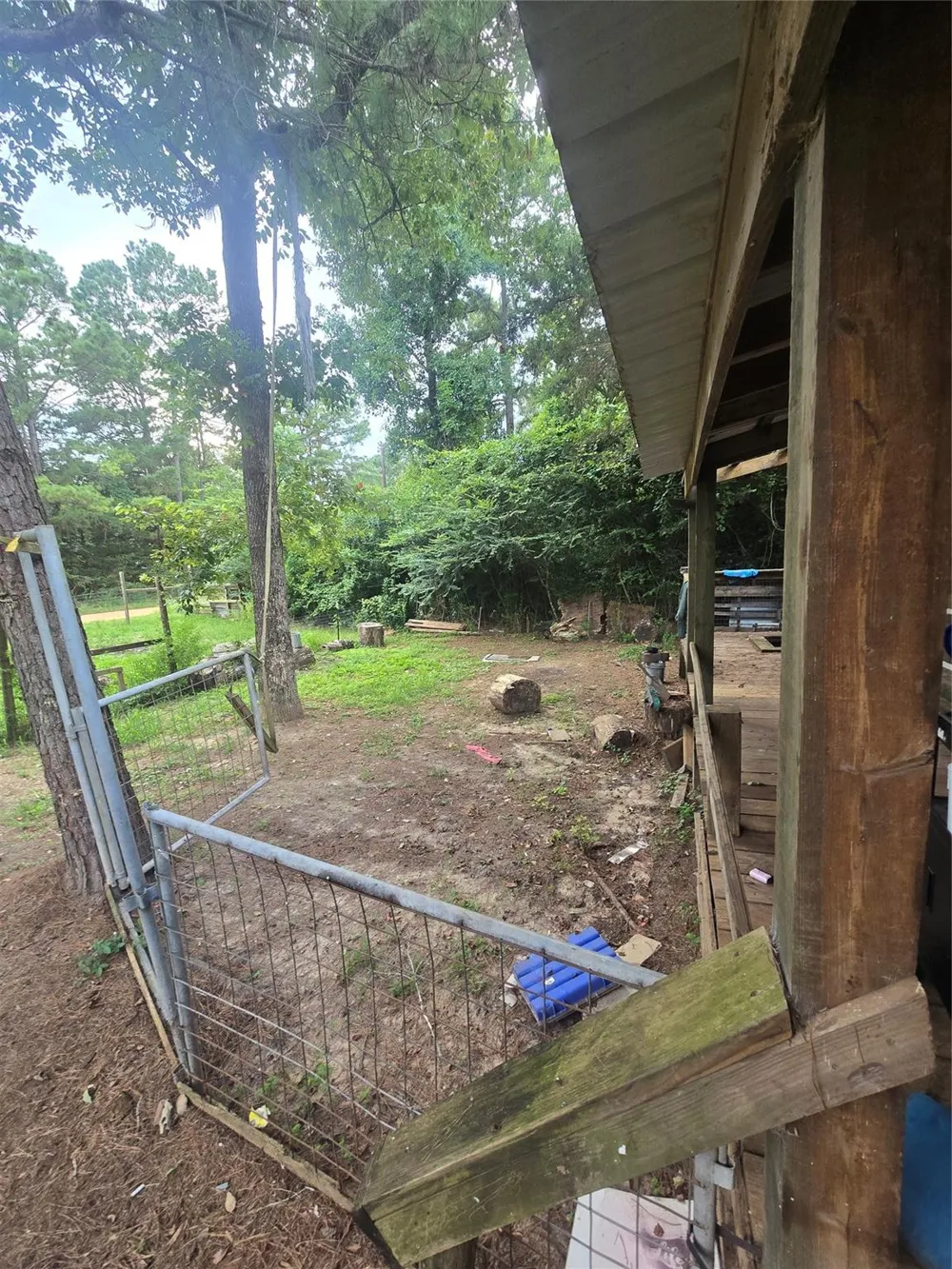 773 The Ole Barney Road Livingston, TX 77351