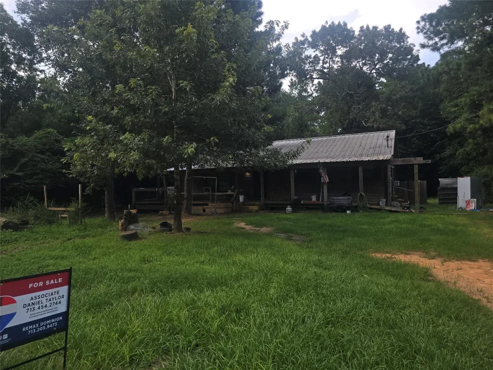 773 The Ole Barney Road Livingston, TX 77351
